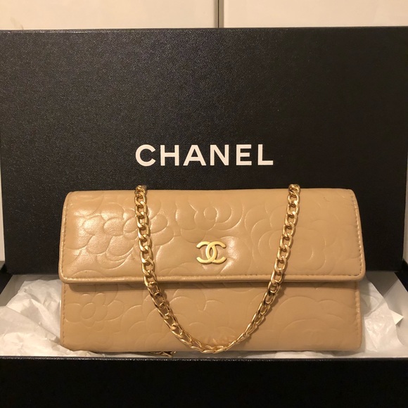 FLAWED✨ Chanel wallet WOC crossbody authentic - Picture 1 of 14